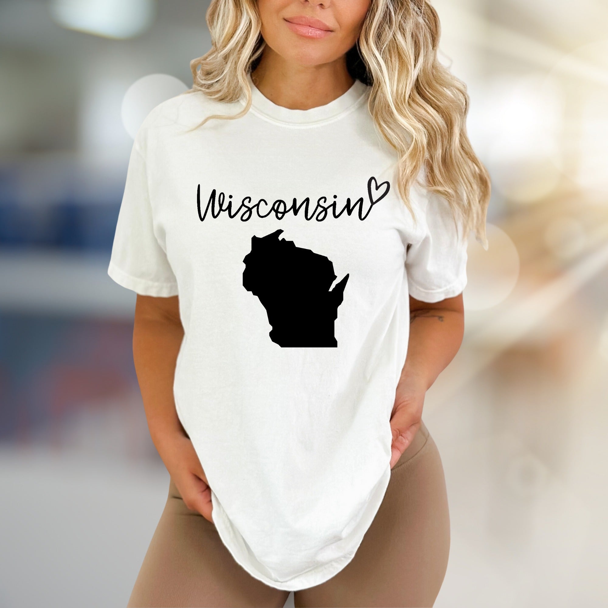 "Wisconsin" State Outline Graphic Tee, A Hometown Pride Pick for Enthusiasts