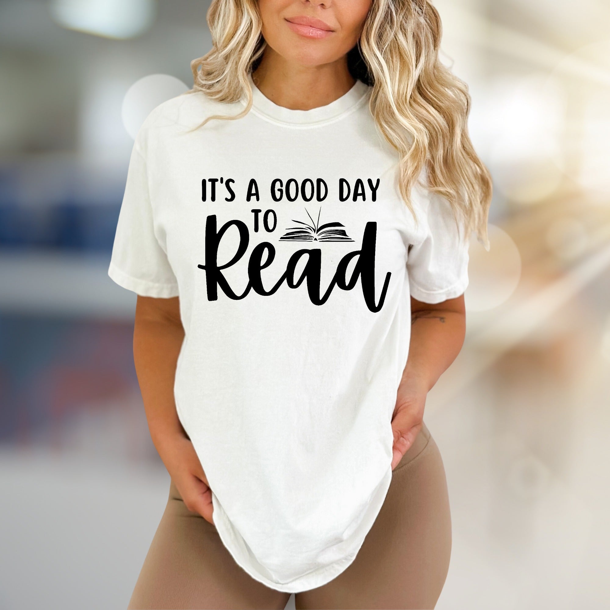 "It's a Good Day to Read" Book Lover Graphic Tee, a Literary Pick for Avid Readers