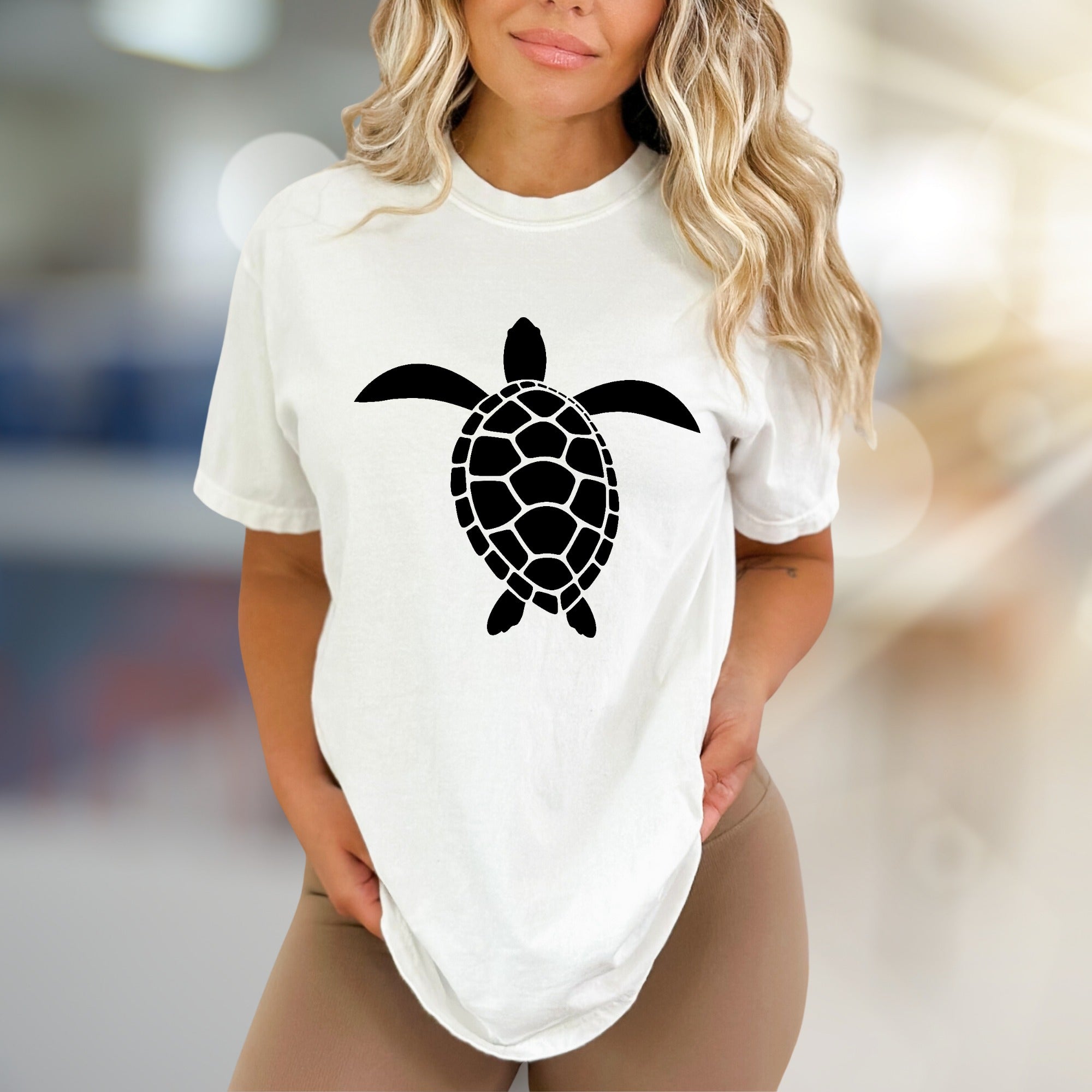 Minimalist Sea Turtle Graphic Tee, a Ocean-Inspired Pick for Nature Lovers