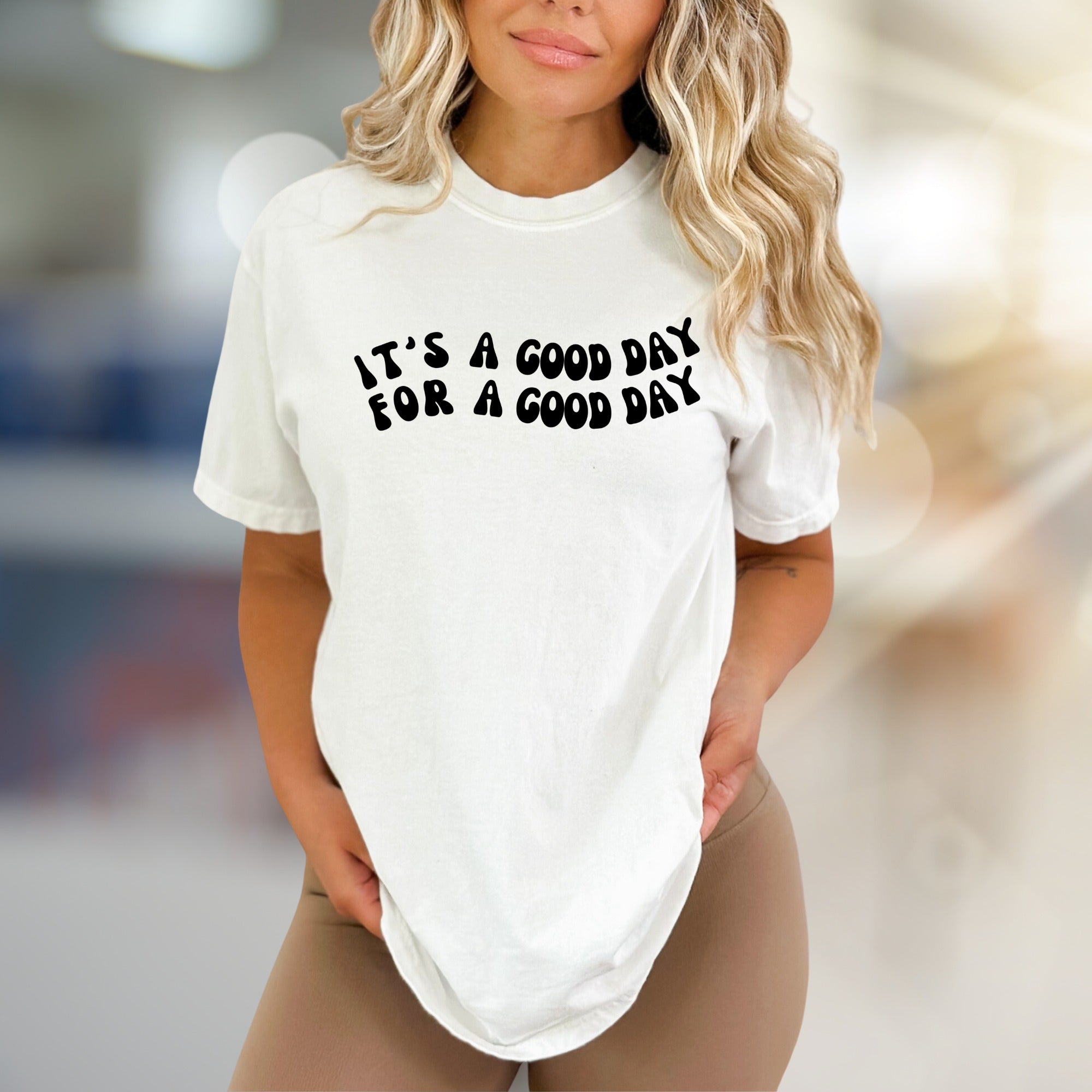 "IT'S A GOOD DAY FOR A GOOD DAY" Groovy Graphic Tee, a Positive Vibe Pick for Everyday
