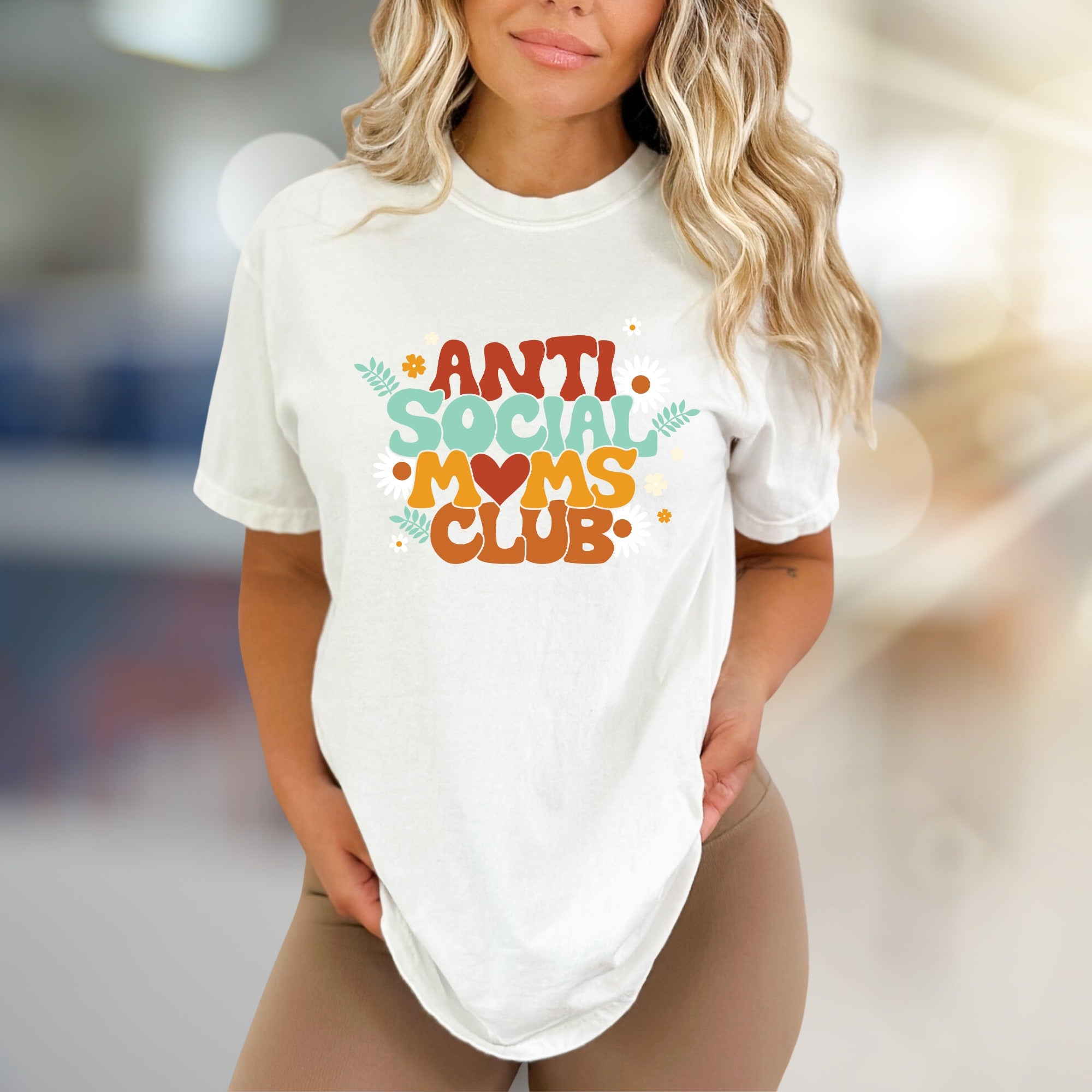 "Anti Social Moms Club" Retro Floral Graphic Tee, a Witty Pick for Modern Mamas