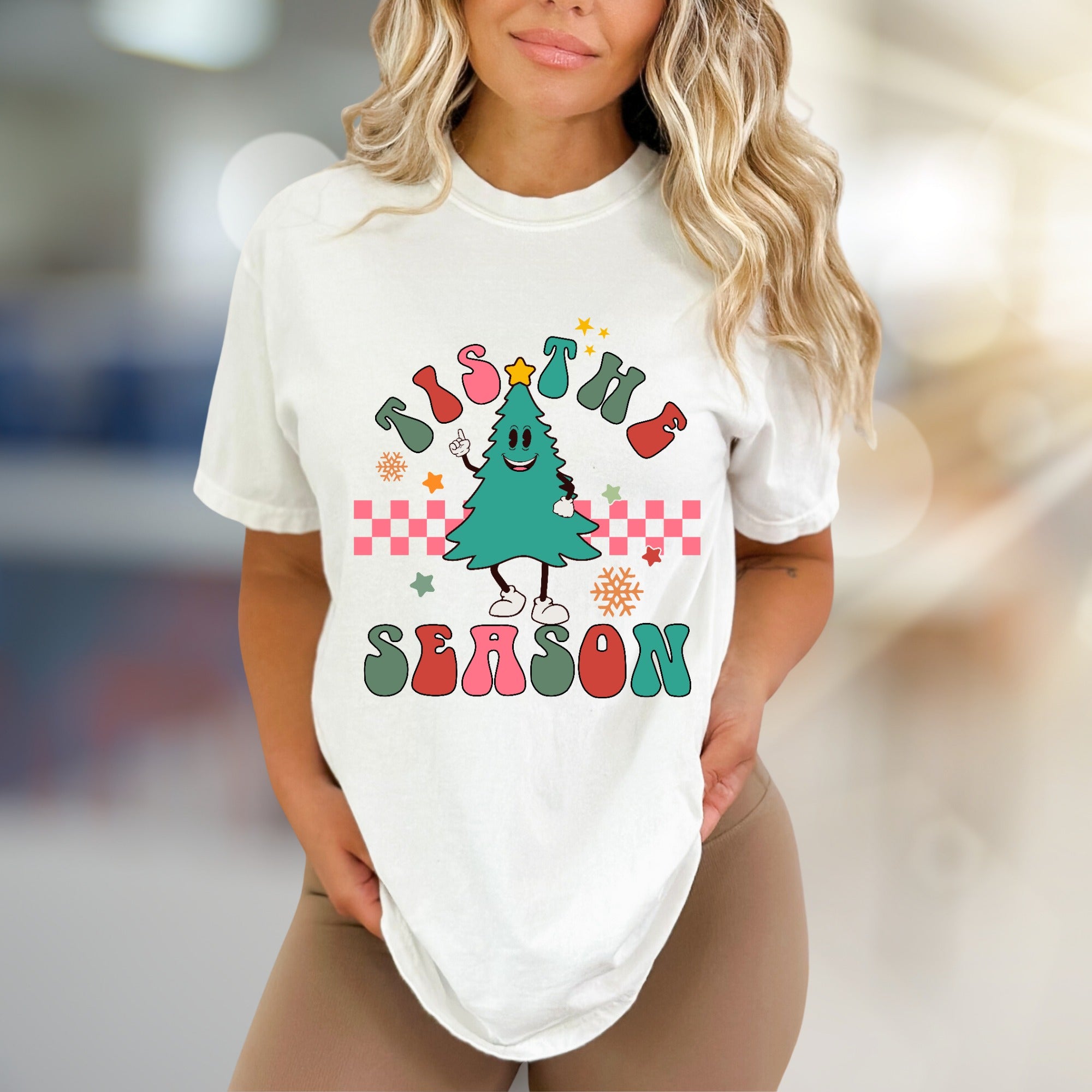 "Tis The Season" Retro Christmas Tree Graphic Tee, a Festive Holiday Pick for Enthusiasts