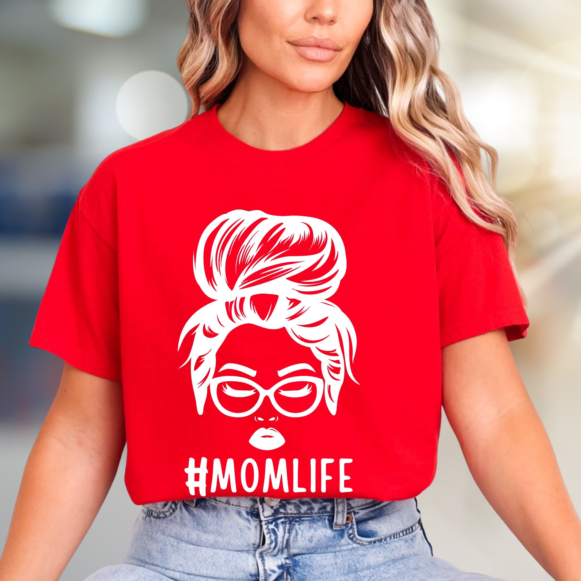 #MOMLIFE Messy Bun Afrocentric Graphic Tee, a Motherhood Style Pick for Everyday