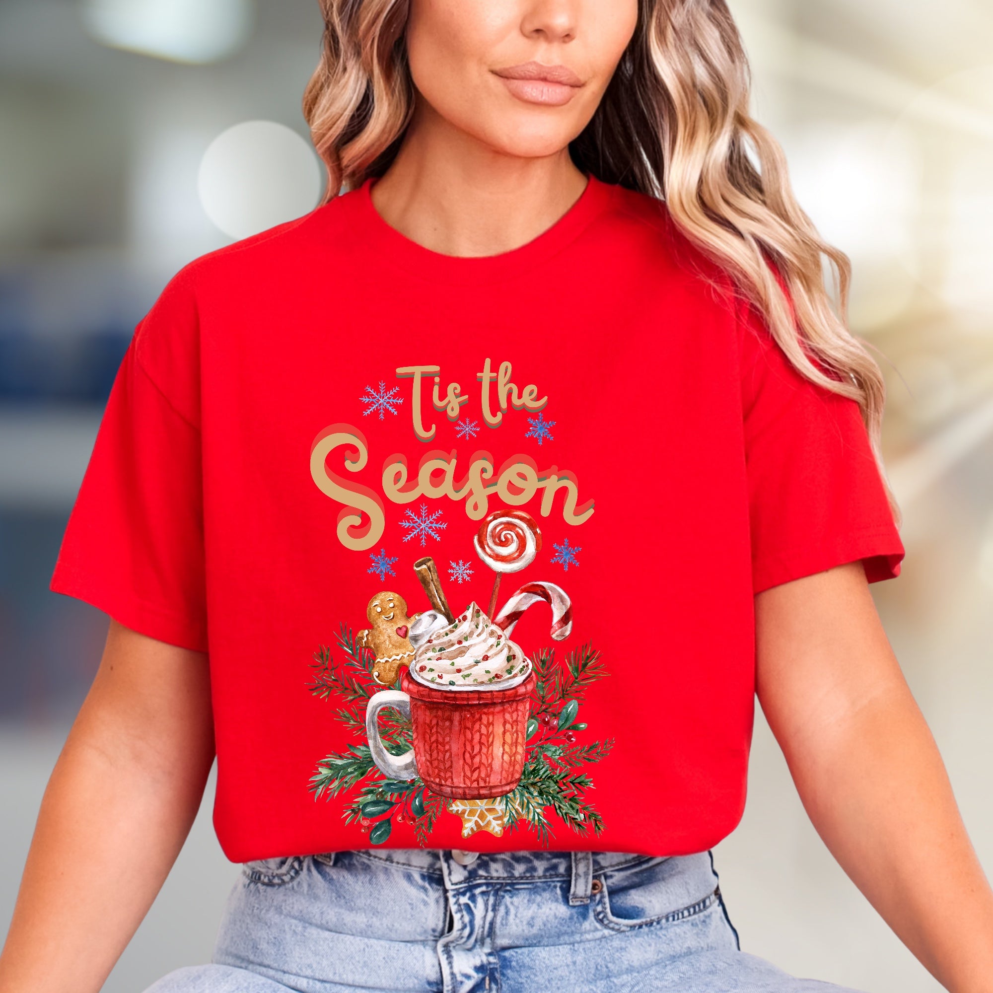 "Tis the Season" Christmas Mug Graphic Tee, a Festive Pick for Holiday Enthusiasts