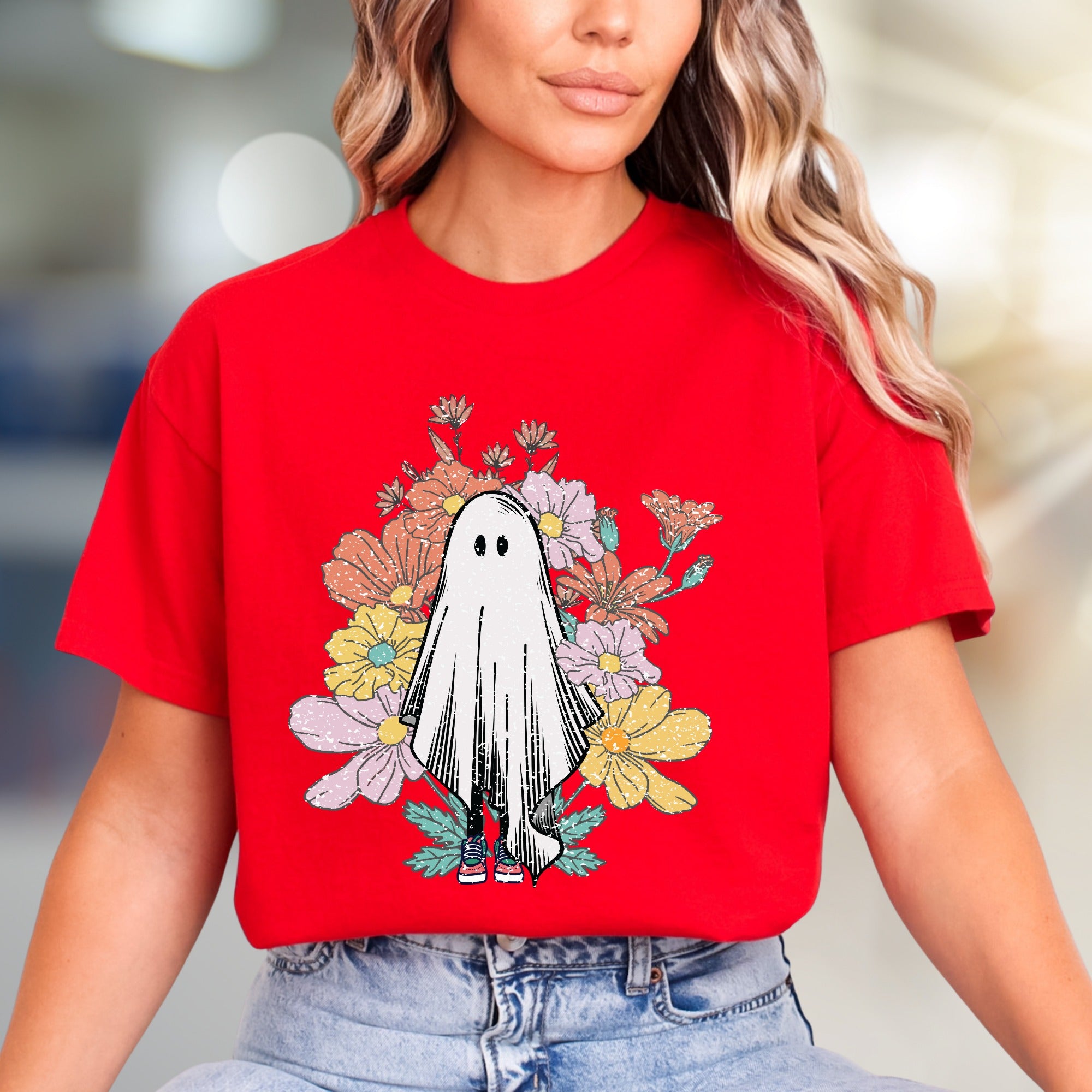 Floral Ghost Aesthetic Graphic Tee, a Whimsical Pick for Halloween & Beyond