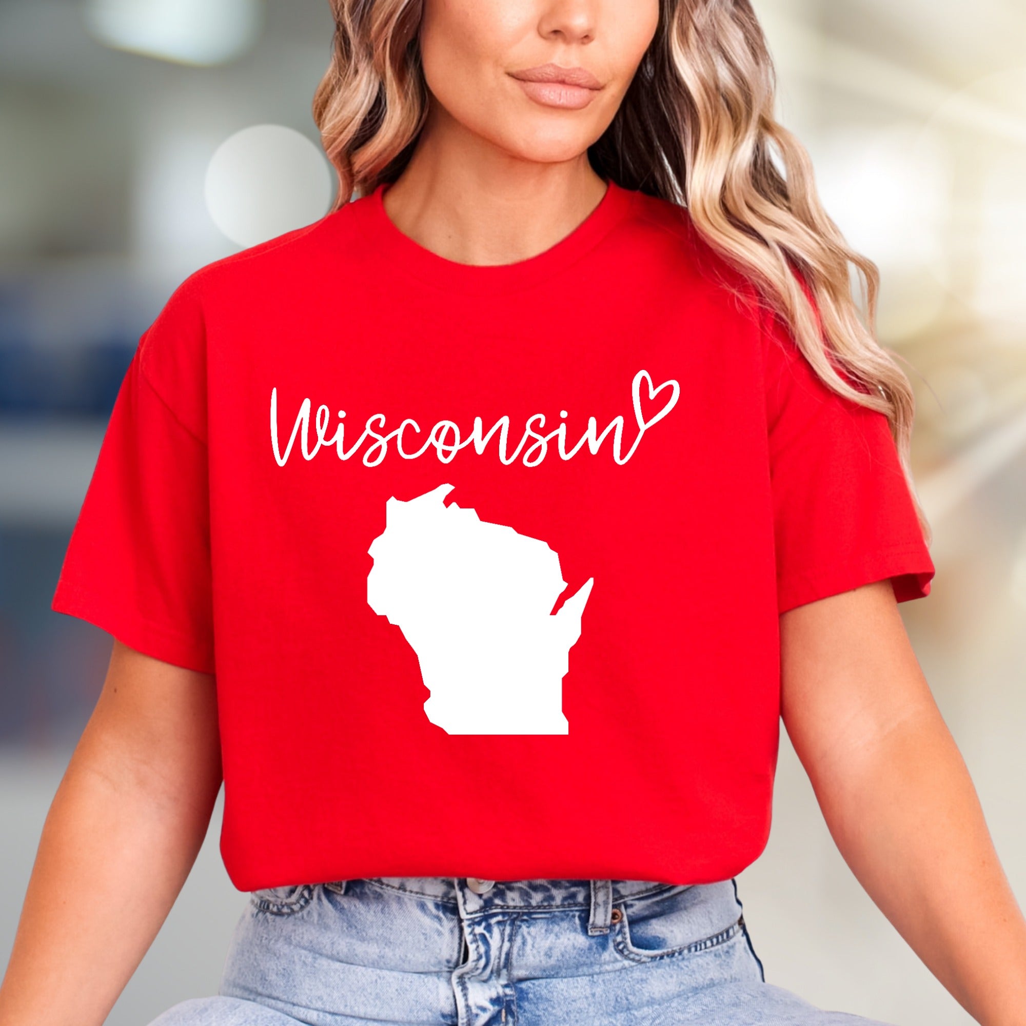 "Wisconsin" State Outline Graphic Tee, A Hometown Pride Pick for Enthusiasts