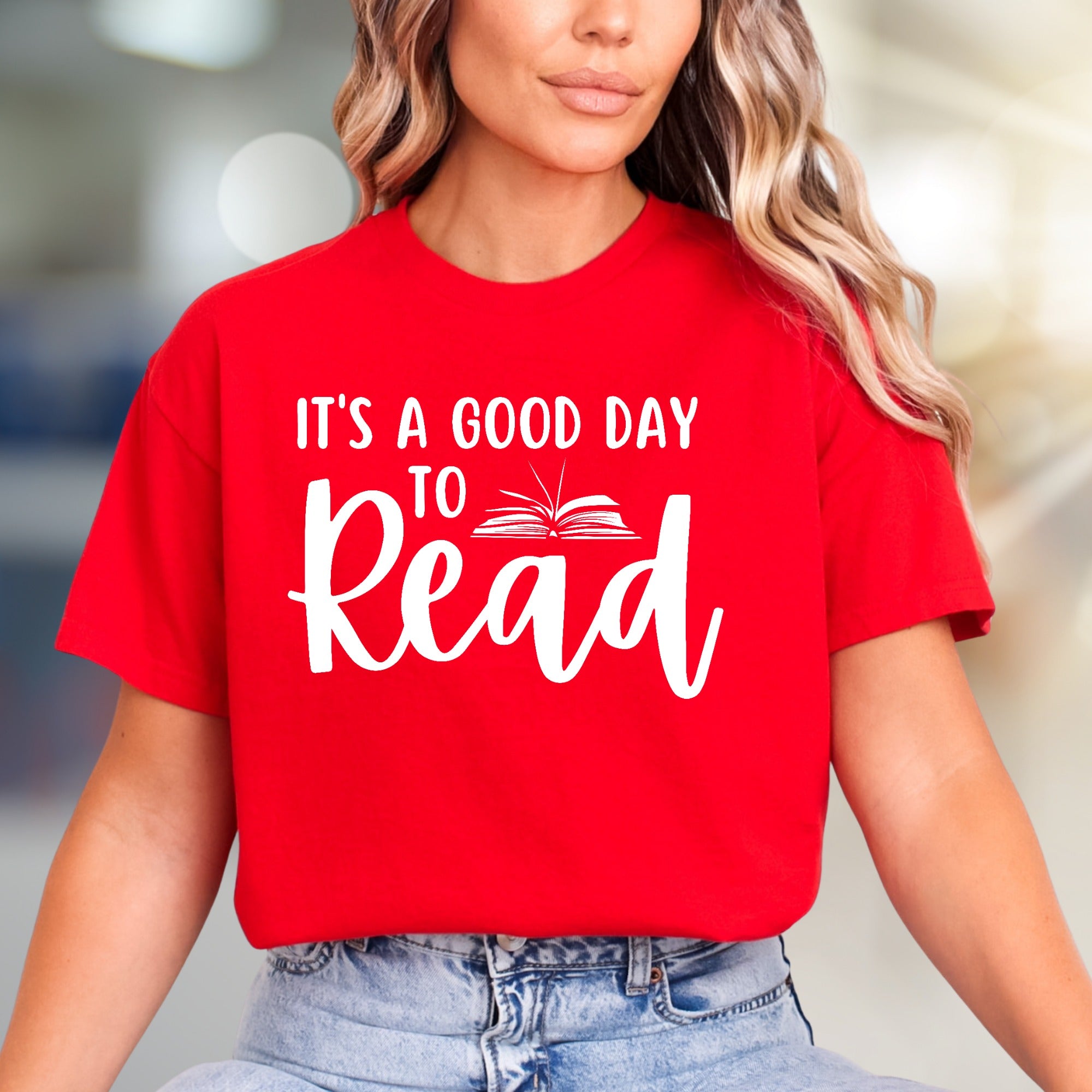 "It's a Good Day to Read" Book Lover Graphic Tee, a Literary Pick for Avid Readers