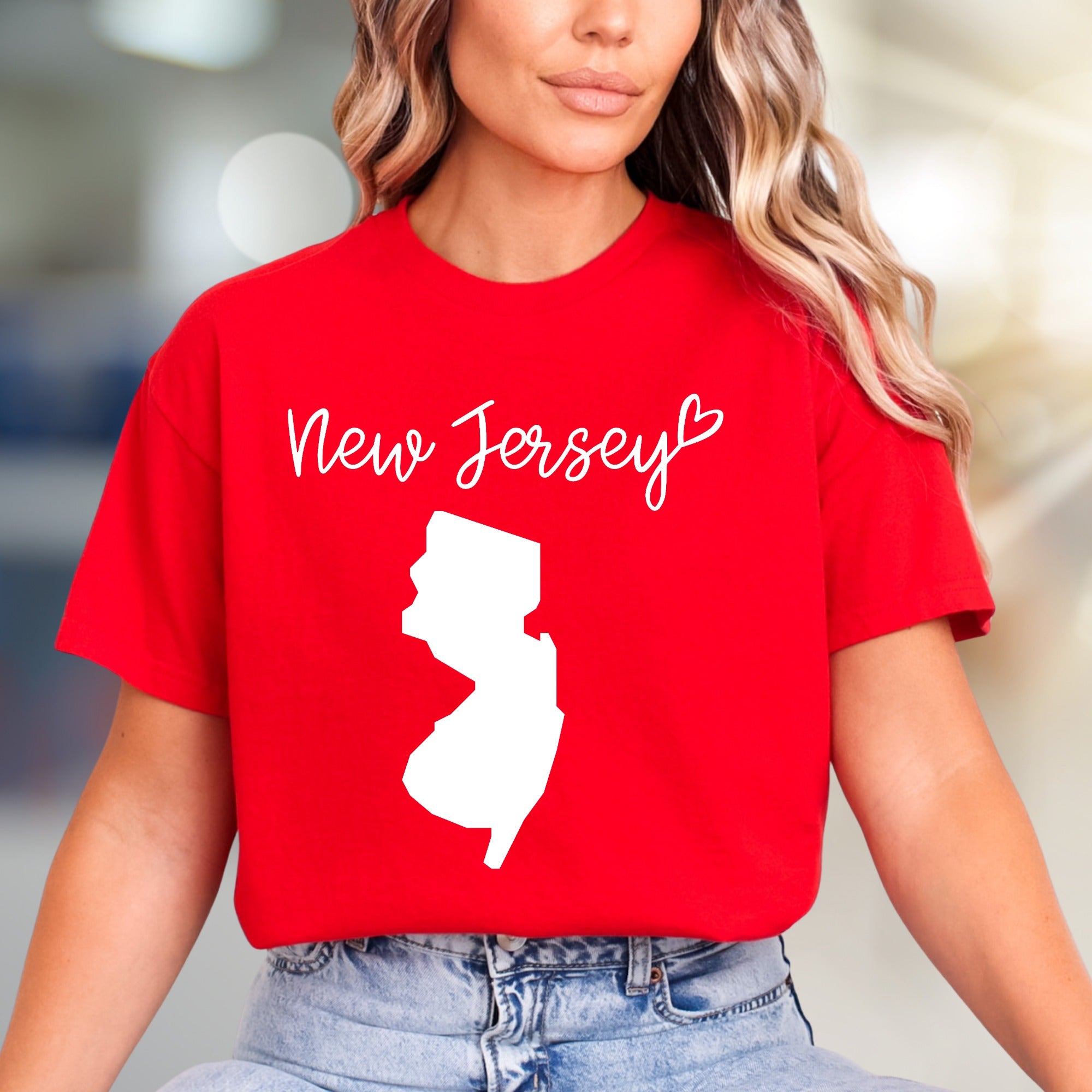 "New Jersey" State Outline Graphic Tee, a Hometown Pride Pick for Enthusiasts