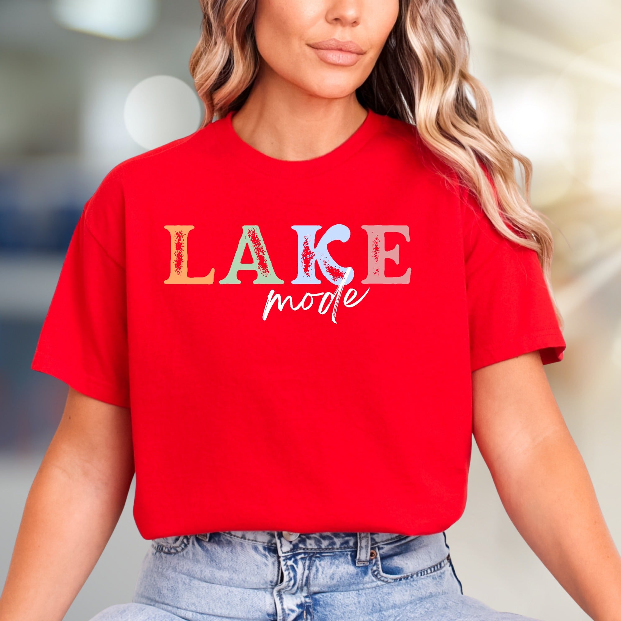 "LAKE mode" Distressed Text Graphic Tee, a Summer Escape Pick for Lake Lovers