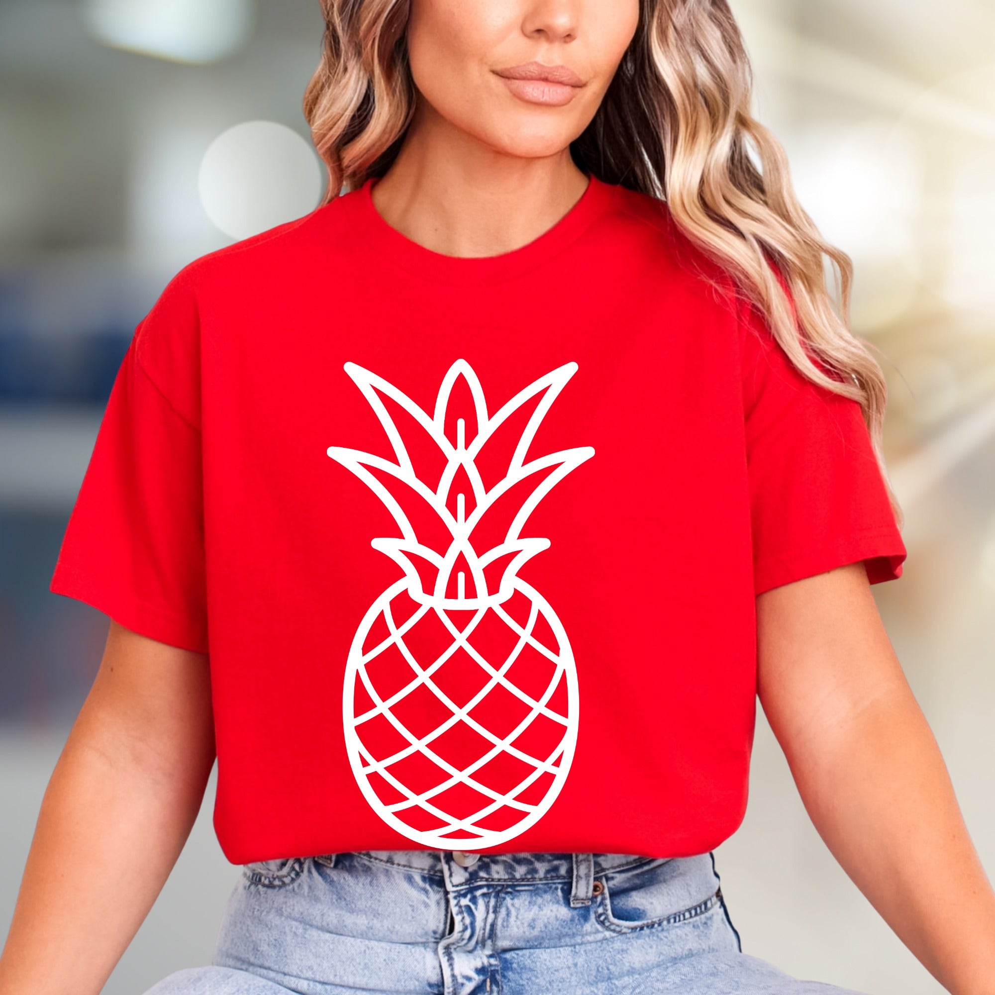 Minimalist Pineapple Graphic Tee, a Tropical Chic Pick for Summer Lovers