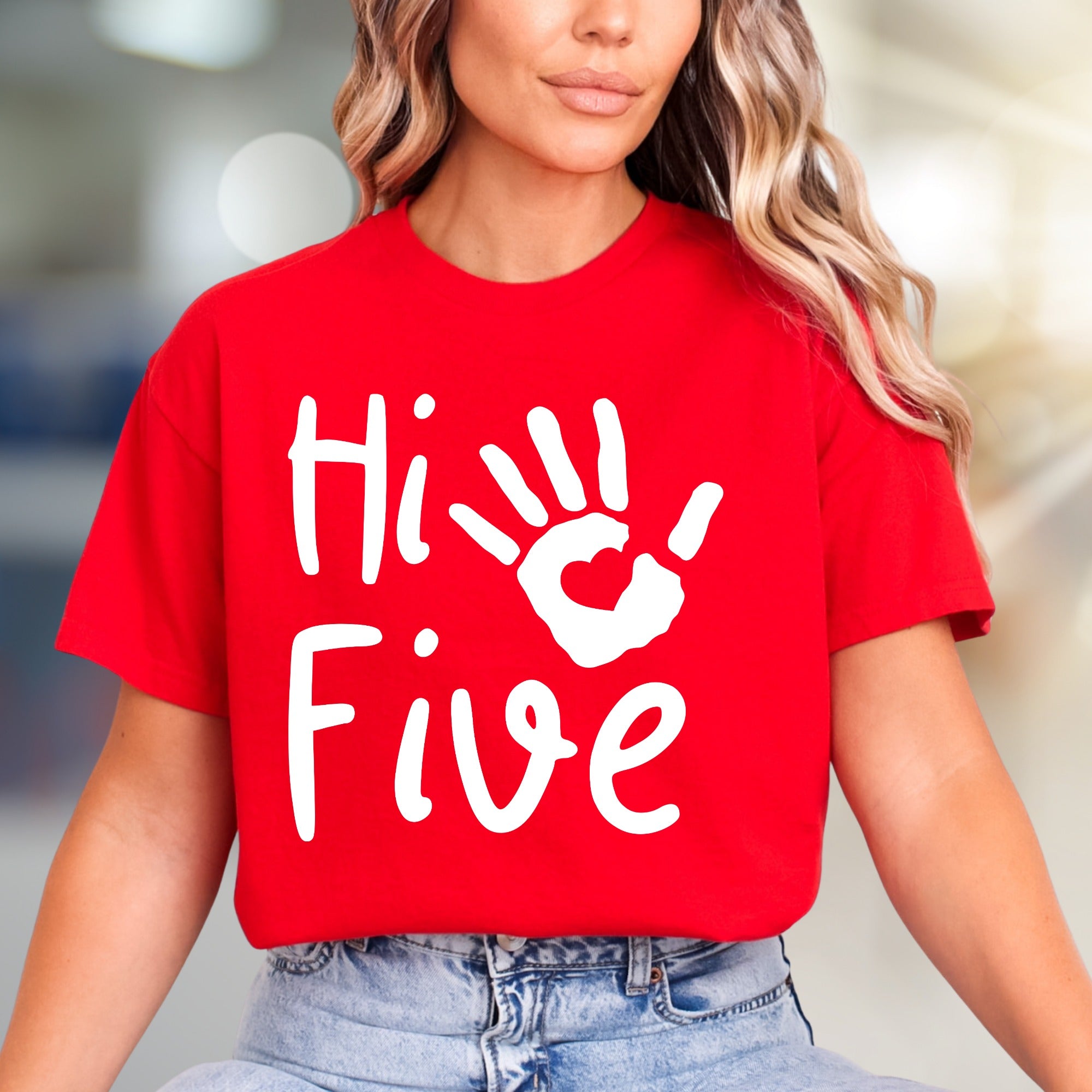"Hi Five" Handprint Graphic Tee, a Playful Pick for Enthusiasts