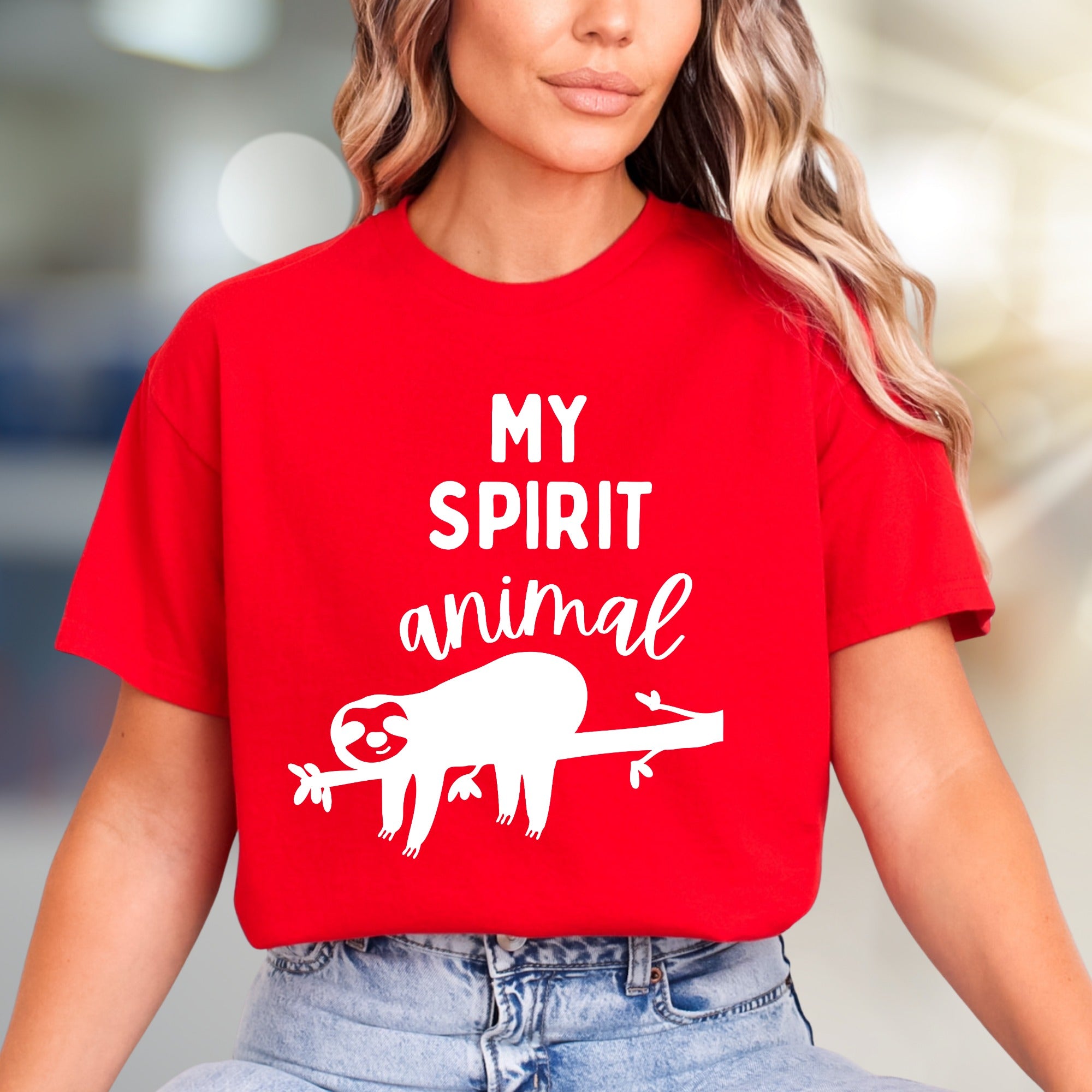 "MY SPIRIT ANIMAL" Sloth Graphic Tee, a Relaxed Lifestyle Pick for Animal Lovers