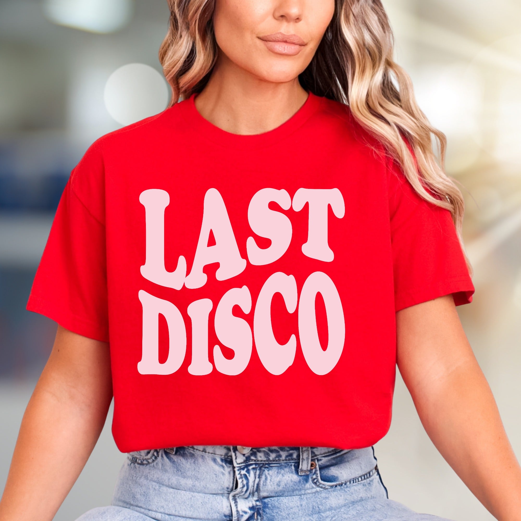 "Last Disco" Retro Graphic Tee, a Nostalgic Pick for Party-Goers