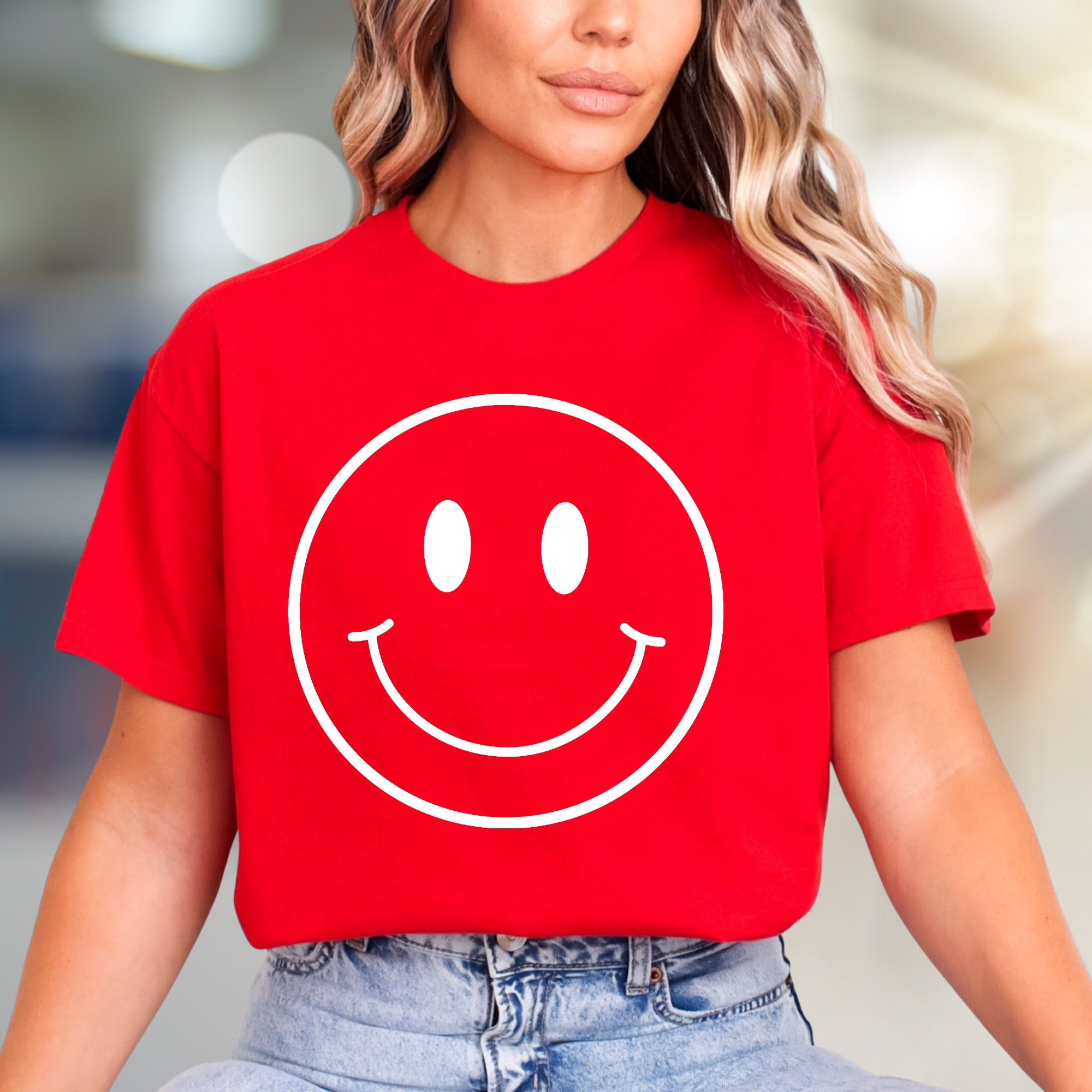 Signature Detail (Winking Smiley) Trendy Graphic Tee, a Happy-Go-Lucky Pick for Everyone