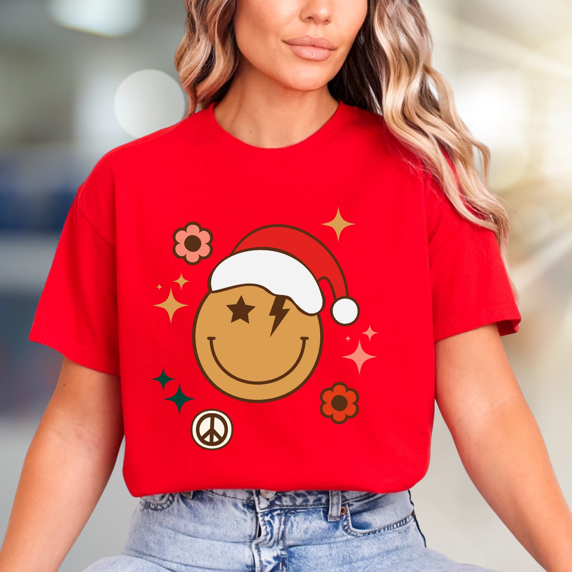 Jolly Santa Smiley Face Retro Graphic Tee, a Festive Vibe for Holiday Lovers
